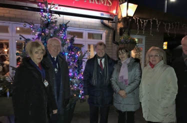 Woodcutters Arms Lights Switch-on